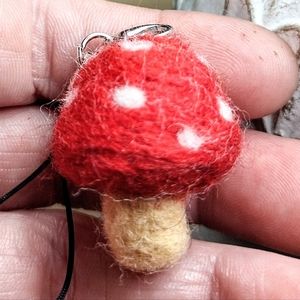 Red mushroom keychain